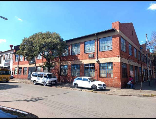 2,390M² WAREHOUSE FOR SALE IN JEPPESTOWN
